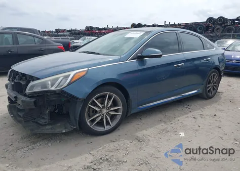 2015 Hyundai Sonata Sport 2.0T z USA, uszkodzony, nr VIN 5NPE34ABXFH059623